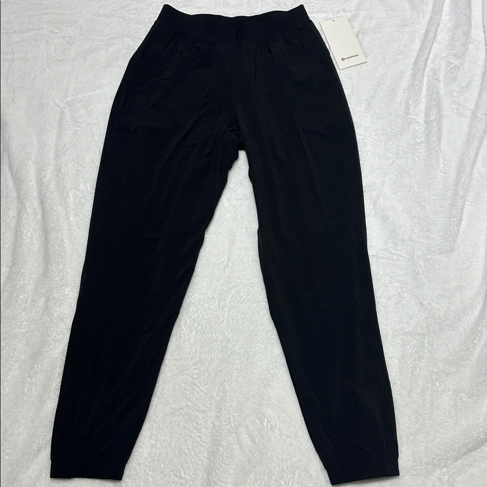 Lululemon | size 6 | adapted state perforated HR jogger